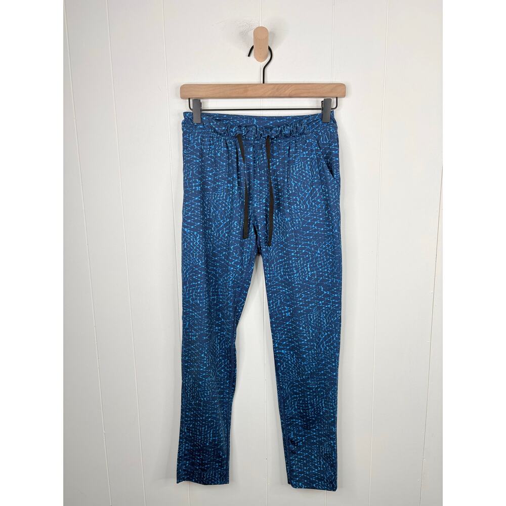 Lululemon Slim Jet Crop Joggers Size 2 Pants Blue Samba Snake Print - Picture 4 of 9